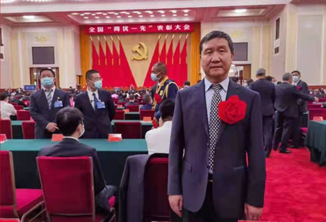 建黨百年，河北華清環(huán)境科技集團(tuán)黨總支被中共中央授予“全國(guó)先進(jìn)基層黨組織”稱(chēng)號(hào)